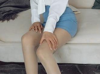 HuaYang花漾 - 在Egg_尤妮丝自拍合集里，是否壁纸也能飘起来？