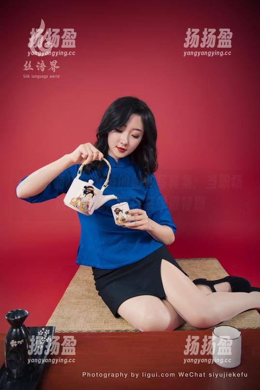 Ligui丽柜 - 文芮的秘书写真集：当职场遇上优雅，这种感觉很特别