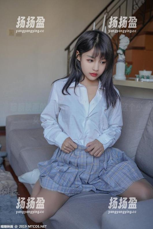 喵糖映画的最新作品：体操穹妹，这个少女套图有一丢丢高级感吗？