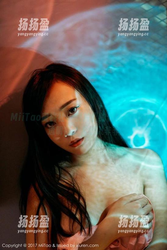 MiiTao蜜桃社 - 照片里的佩琦Pinky，透明得让人想入非非