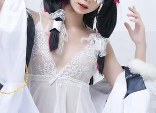 透明？更像是隐秘的魔法，全在PoppaChan的套图分享里。