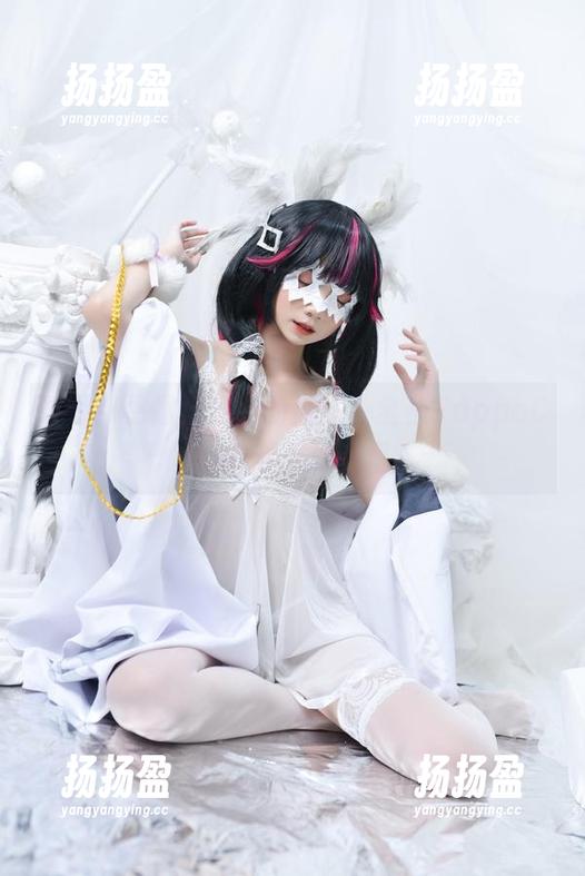 透明?更像是隐秘的魔法,全在PoppaChan的套图分享里。