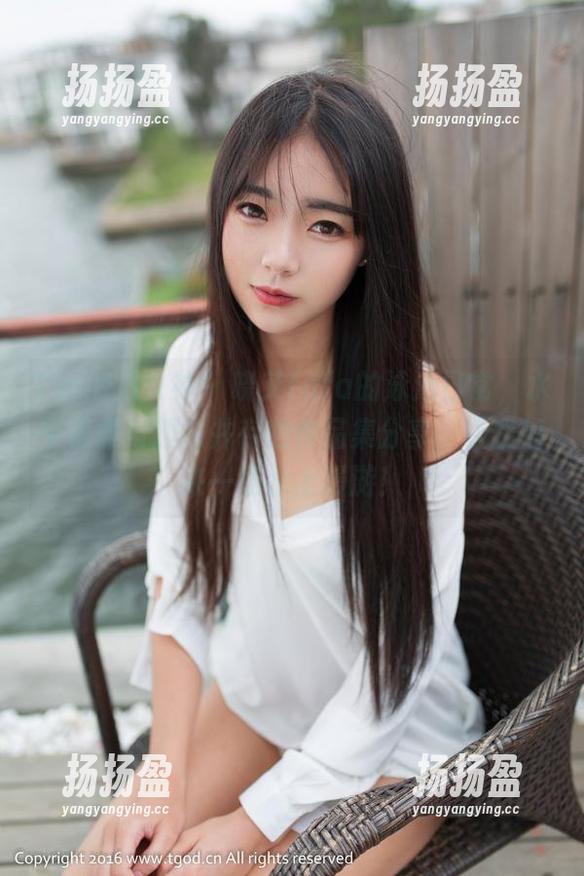 TGOD推女神-晓艾fafa TGOD推女神 - 晓艾fafa的泳池日常,水中优雅与趣味并存的作品集分享,让我们来一场水上漫游!
