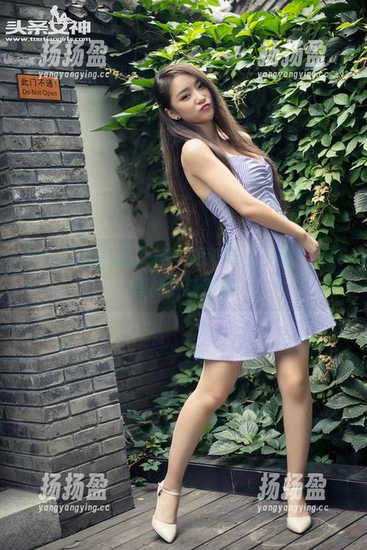 TouTiao头条女神 - 短裤与小小鱼，写真里的清新碰撞