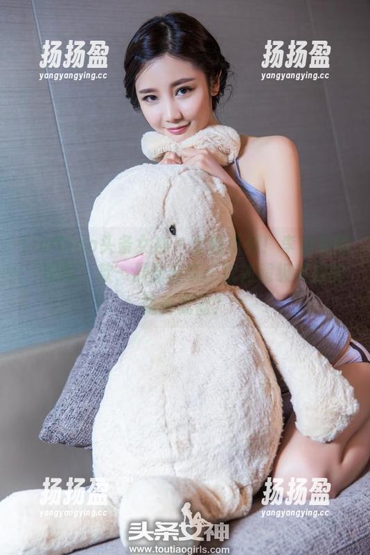 TouTiao头条女神 - 全新系列！李由美的“眼镜”款，最新分享：犹如超级英雄的隐秘武器？