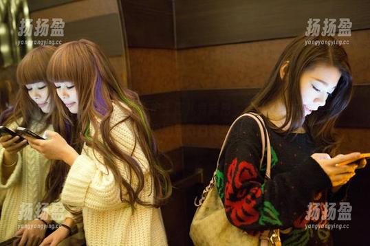 TuiGirl推女郎-何奕恋 TuiGirl推女郎 - 何奕恋护士范儿竟能把“打针”变成“调情”,观看原图前请自备纸巾。
