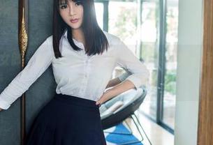 TuiGirl推女郎 - 红裙摇曳，李丽莎的写真宛如一场流动的诗，别问我是什么意思。