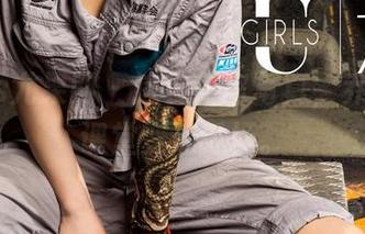 UGirls尤果网 - 这套教室写真，乔依琳让课堂变成秀场。