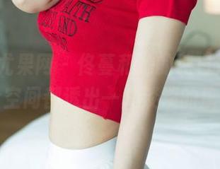 UGirls尤果网 - 佟蔓和她的纯白合集，让整个空间都透出一种淡淡的魔力。