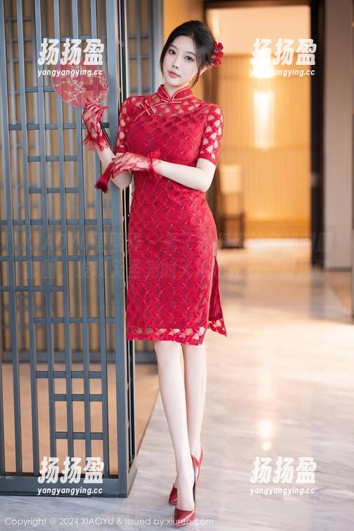XIAOYU语画界 - 看了程程程的空姐制服套图，发现无圣光的天地也别有一番风味。