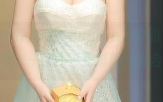 Xiuren秀人网 - Evelyn艾莉的“奶牛”奇观，一部不可错过的免费合集！
