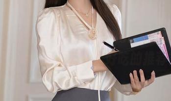 Xiuren秀人网 - 徐莉芝Botty的女仆美图，顺便问她有什么好吃的推荐？