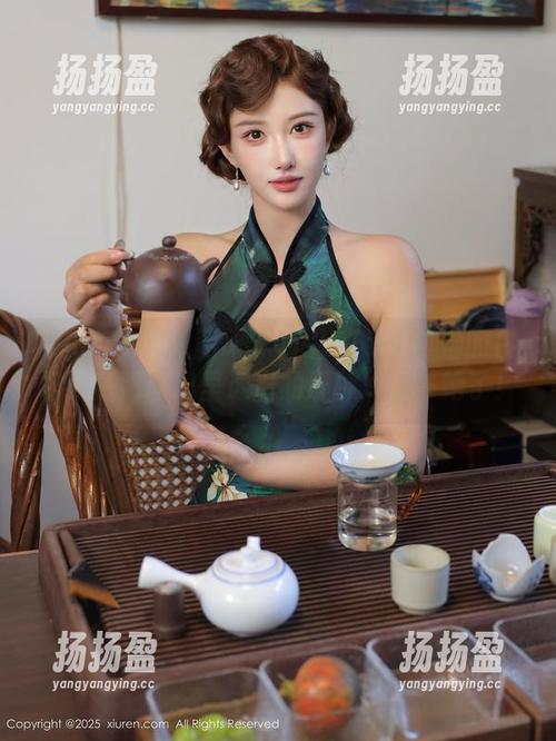 Xiuren秀人网 - 朱可儿Flora与她的白裙，高清图集里透出的那种冷艳，绝了！