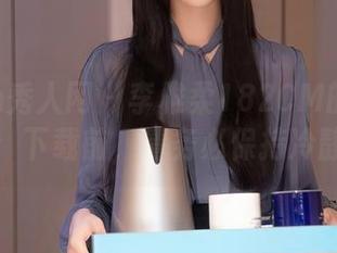 Xiuren秀人网 - 李雅柔182CM的海边写真：下载前，请务必保持冷静！