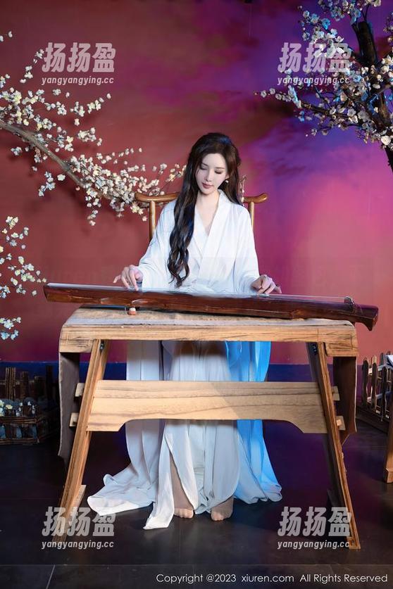 Xiuren秀人网 - 潘娇娇的学姐图包，下载完你会有点小期待…或许是种错觉？