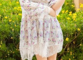 YouMi尤蜜荟 - 捧着图包的我，脑海里全是刘钰儿的体操服剪影！
