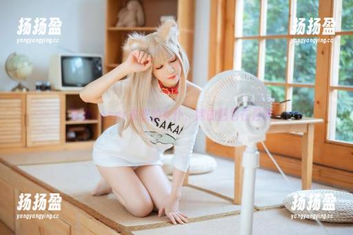看看coser衣衣的女仆，她的图包在召唤！