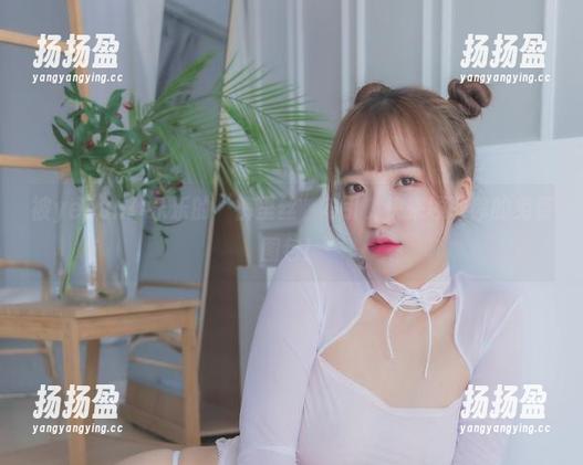 被yeeun孙乐乐的“裤里丝”勾引，快来领取你的免费图包！