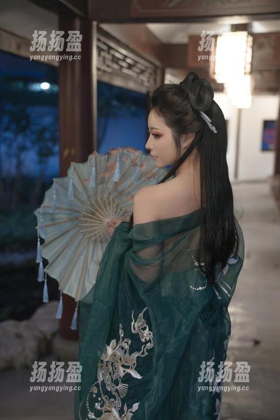 作品在线：yuuhui玉汇(kokuhui)，病患的转身，让我突然想到了那个慵懒的夏天。