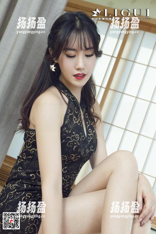 丽柜 - 小七的制服：图片里，谁还记得节操？