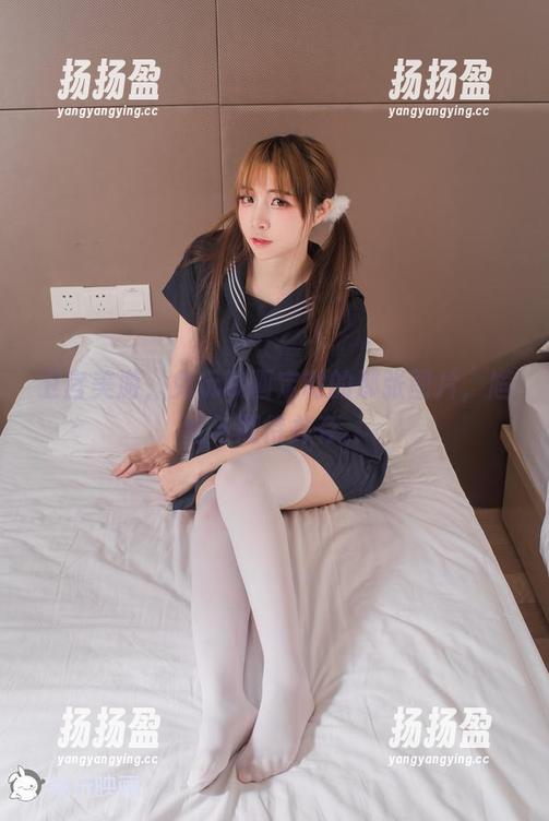 卫宫美游，兔玩映画定制的那张图片，尴尬与期待并存。