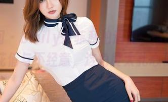 嗲囡囡 - Emily尹菲私拍透视：婚纱里的花俏与不经意，这角度太扎心了