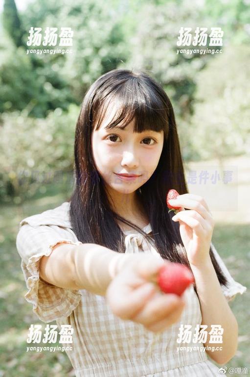 你见过嘎潼的蕾丝合集吗？完全是件小事儿