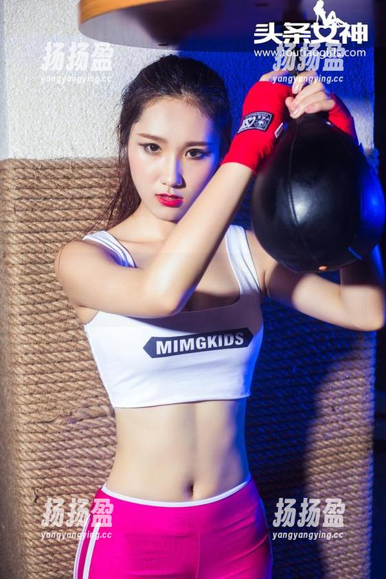 头条女神 - 张梓然双人写真，哦，看！我们能把友情拍得多正式！