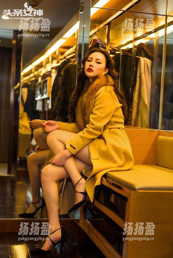 头条女神 - 惊呀！易阳和她身边的莫妮卡，更新了一组让你忍俊不禁的美图！