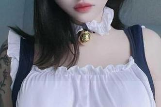 微密圈 - 深夜更新，宋昱欣给你带来了一双网袜的诱惑！