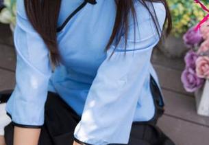 尤果网 - 诗朵雅：在夏天的写真里，她每天都能把自己“晒”成特色资源！