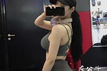 微密圈 - 左公子666个人档案，连衣裙合集即将上线！