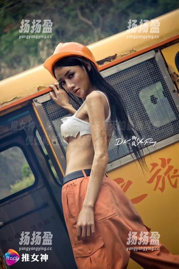 推女神-思淇Sukiii 推女神 - 思淇Sukiii在夏天的最新写真,恍惚间让我想起了那只奇妙的橘子