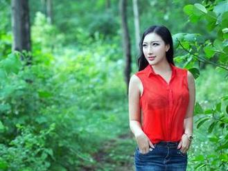 推女郎 - 图册更新：Lina的油亮状态，该不该打个光滑标签？
