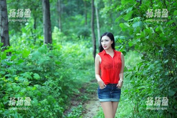 推女郎-Lina 推女郎 - 图册更新:Lina的油亮状态,该不该打个光滑标签?