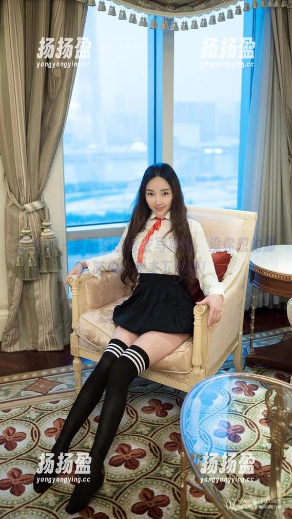 推女郎 - 李丽莎的泳衣写真集，没你想的那么简单，快来下载吧！