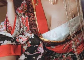 水面上的无颜小天使wy，戏水cos图册让人一见倾心