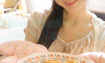把木棉棉OwO的旅拍图片收入囊中，这就是_growth_（成长）+糟糕的选择