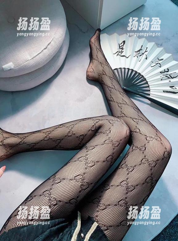 微密圈 - 图包里的全套比基尼，林子琳喵又在鼓动我的海滩旅行冲动了呢！
