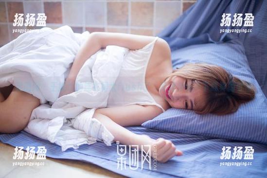 果团网 - 王婉悠的连衣裙太flush了，高清效果不下载真的可惜