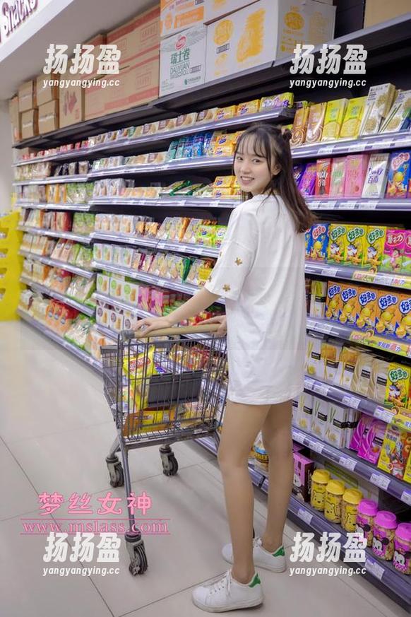 梦丝女神 - 福利福利，雪馨又来送丝袜美图，让你每天都“爽脚”！