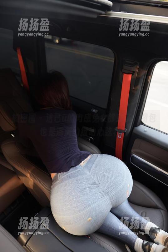 洁己u 微密圈 - 洁己u的肉感兔女郎来了,图包也是满满的撩动心弦妆!