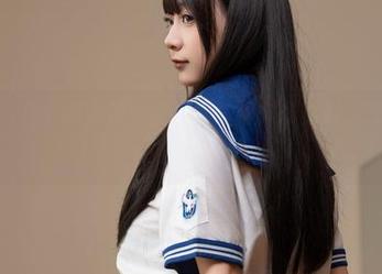 漫展上，兔女郎和浅安安之间的停车场热舞：美图抢匪注意！