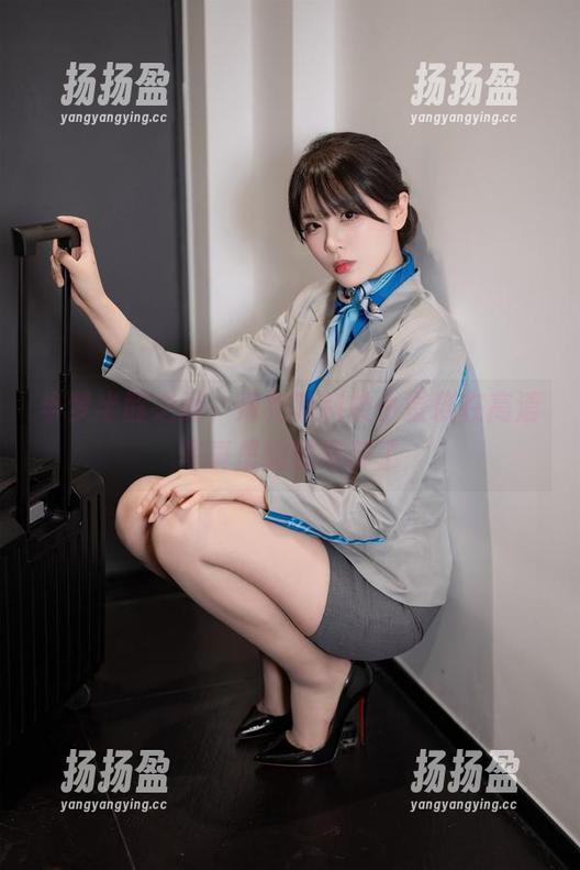 半梦半醒之间，海克斯科技小蛋糕在高清写真里微醺喝醉了