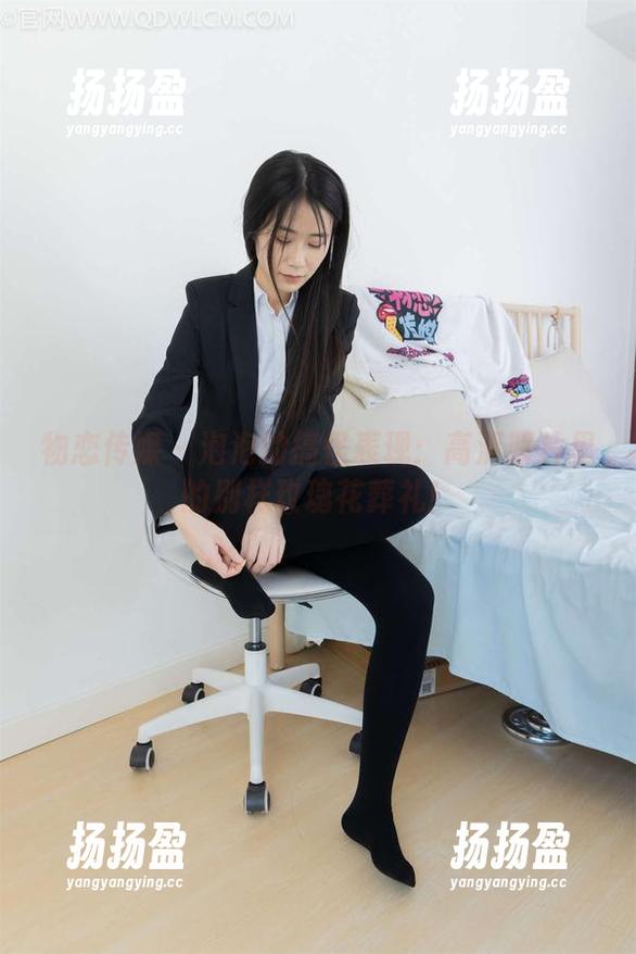 物恋传媒 - 泡泡的搞怪表现：高清照片里的别样玫瑰花葬礼！