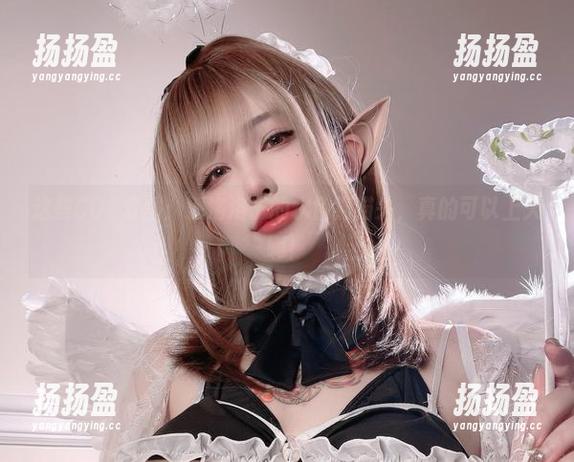 这些COS套图：狐洛洛子的水色猫猫头，真的可以上天啊！