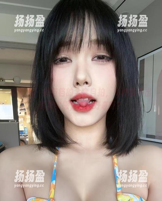 琳铛铛 微密圈 - 琳铛铛的全套自拍,有种说不出的真实感,原图好奇吗?