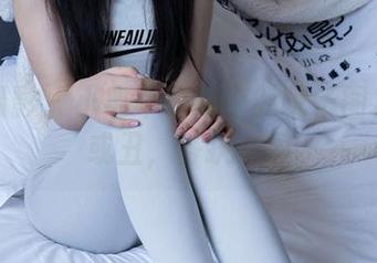 甜予摄影 - 小离不怕踩空的靴子图集：美或丑，各执一词