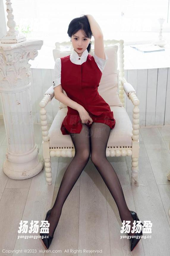 秀人网-允尔 秀人网 - 作品《厨娘》:允尔在美图里的“做菜”与“沙雕”并存!