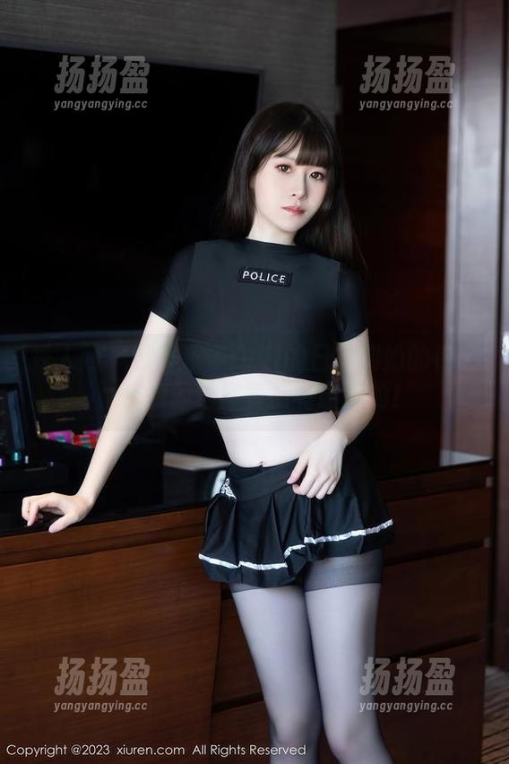 秀人网 - 从养乐多Doll的日常到她的作品，资源的选择真挺有意思的！